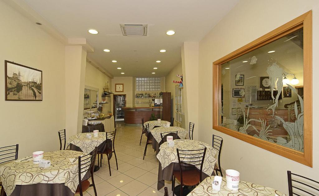 Hotel Bahia Viareggio Exterior photo